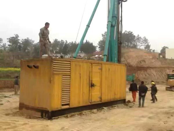 细河如何判断水冷式机油散热器密封件是否需要更换?